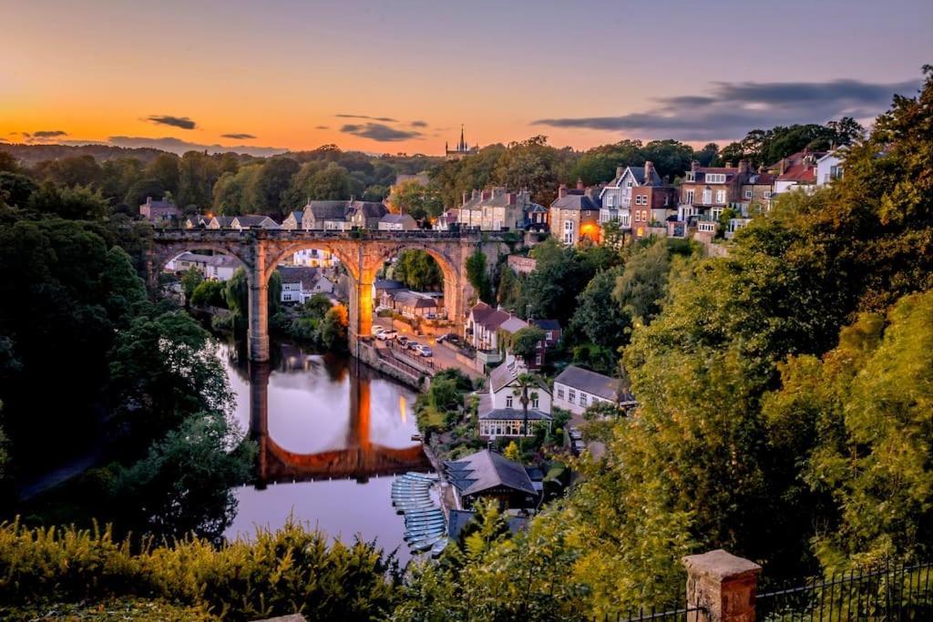 Stunning 4Bed Townhouse By Hic & Trendy Kings Quarter! Villa Harrogate Eksteriør billede