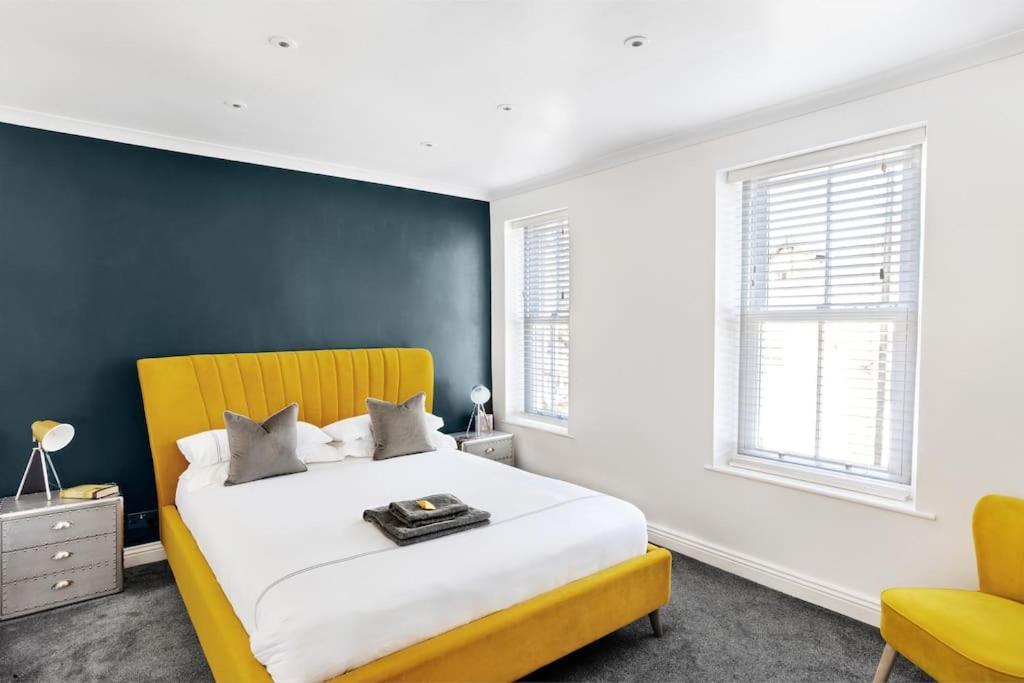 Stunning 4Bed Townhouse By Hic & Trendy Kings Quarter! Villa Harrogate Eksteriør billede