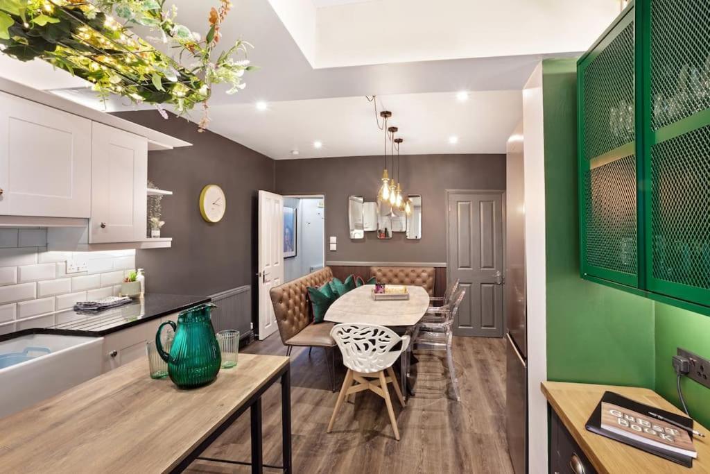 Stunning 4Bed Townhouse By Hic & Trendy Kings Quarter! Villa Harrogate Eksteriør billede